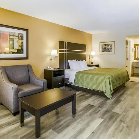 Quality Inn & Suites Atlanta Stone Mountain Exterior photo