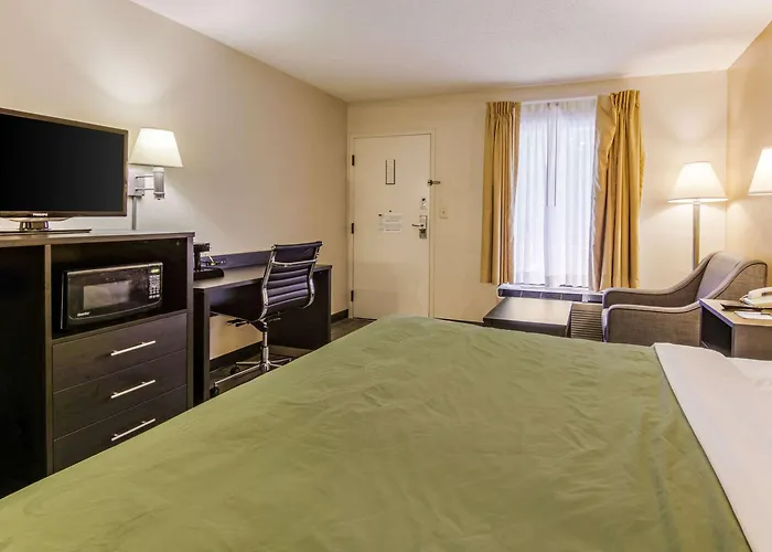 Quality Inn & Suites Atlanta Stone Mountain